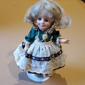 Ideal 1982 Shirley Temple Heidi dutch doll Vintage 8 inch